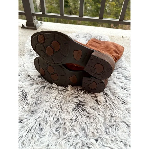 Born Mid Calf‎ Stretch Boots Brown